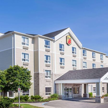Super 8 By Wyndham Peterborough Ξενοδοχείο Εξωτερικό φωτογραφία