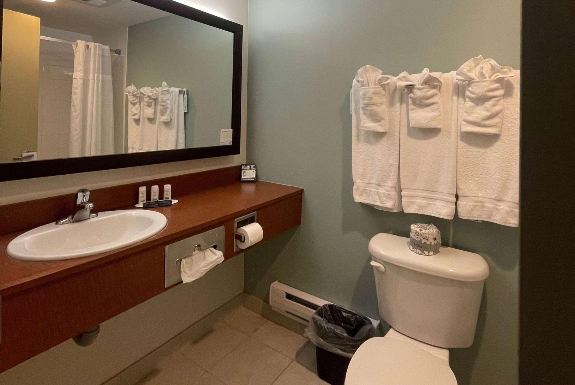 Super 8 By Wyndham Peterborough Ξενοδοχείο Εξωτερικό φωτογραφία